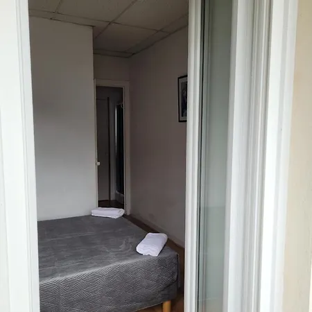 Marquette Hotel 2*