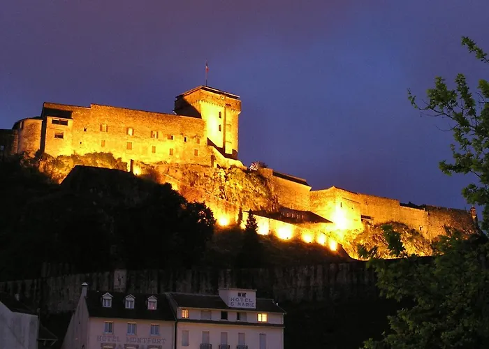 Marquette Hotel Lourdes