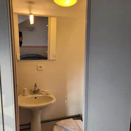 Marquette Hotel 2*