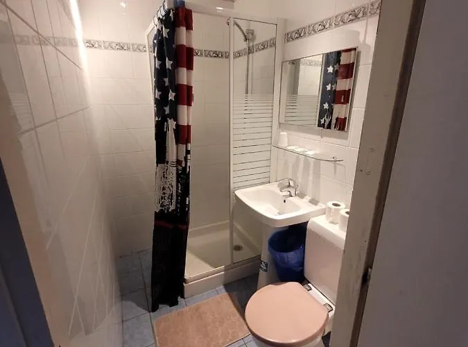 Marquette Отель